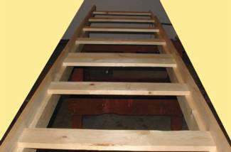 is done with 1"x4" boards. There are two sections pictured, each is 2 
